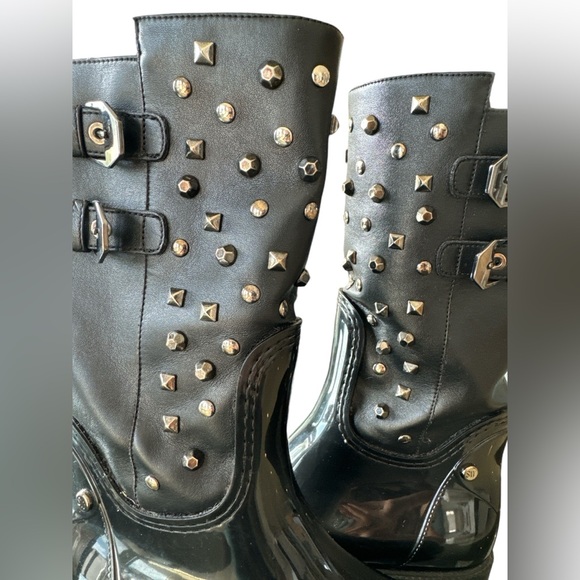 STUART WEITZMAN WOMENS BLACK LEATHER STUDS RAIN BOOTS - Picture 5 of 6